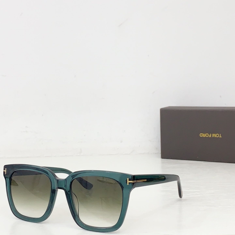 TOM FORD